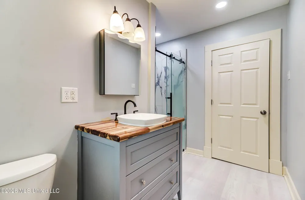 200 E 2nd Street Long Beach, MS 39560