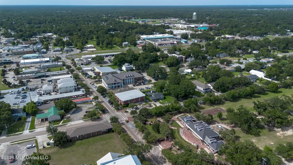 200 E 2nd Street Long Beach, MS 39560