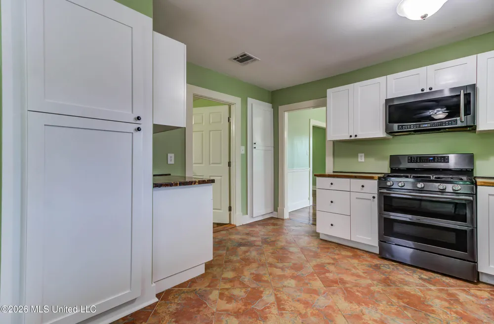 200 E 2nd Street Long Beach, MS 39560
