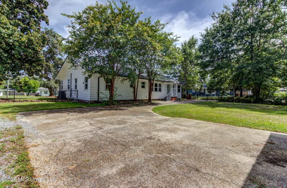 200 E 2nd Street Long Beach, MS 39560