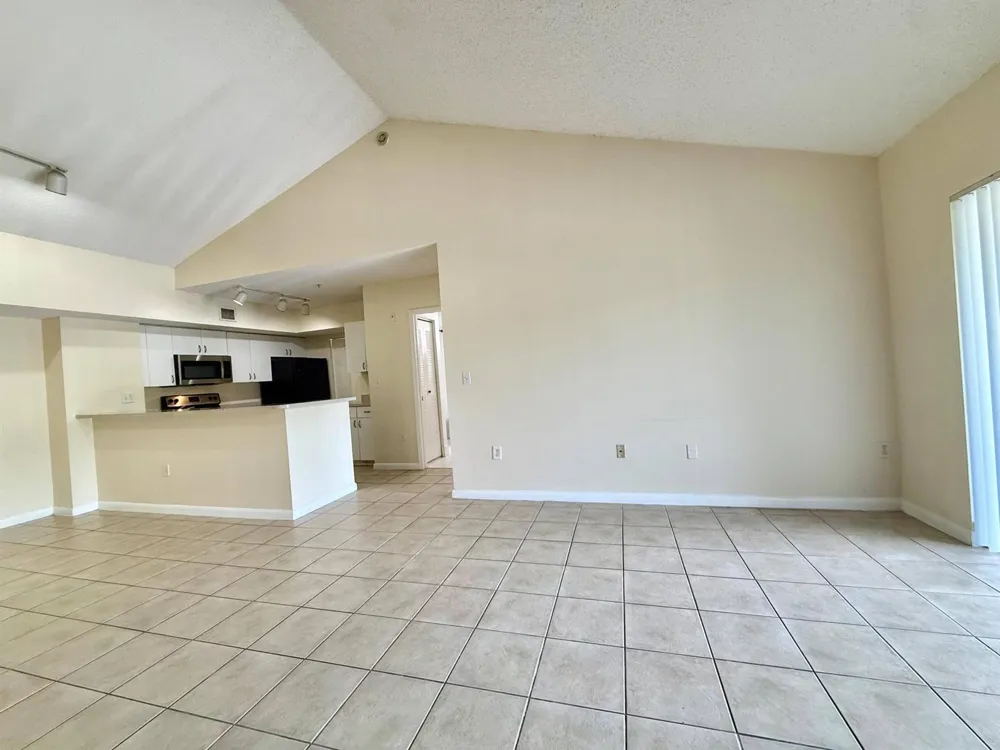 3840 Lyons Road #305 Coconut Creek, FL 33073