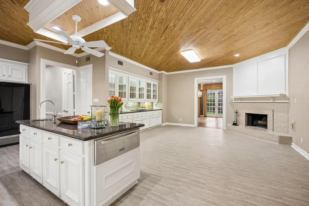 10 Stillforest Street Piney Point Village, TX 77024