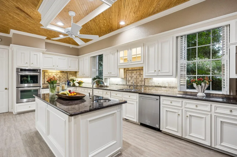 10 Stillforest Street Piney Point Village, TX 77024