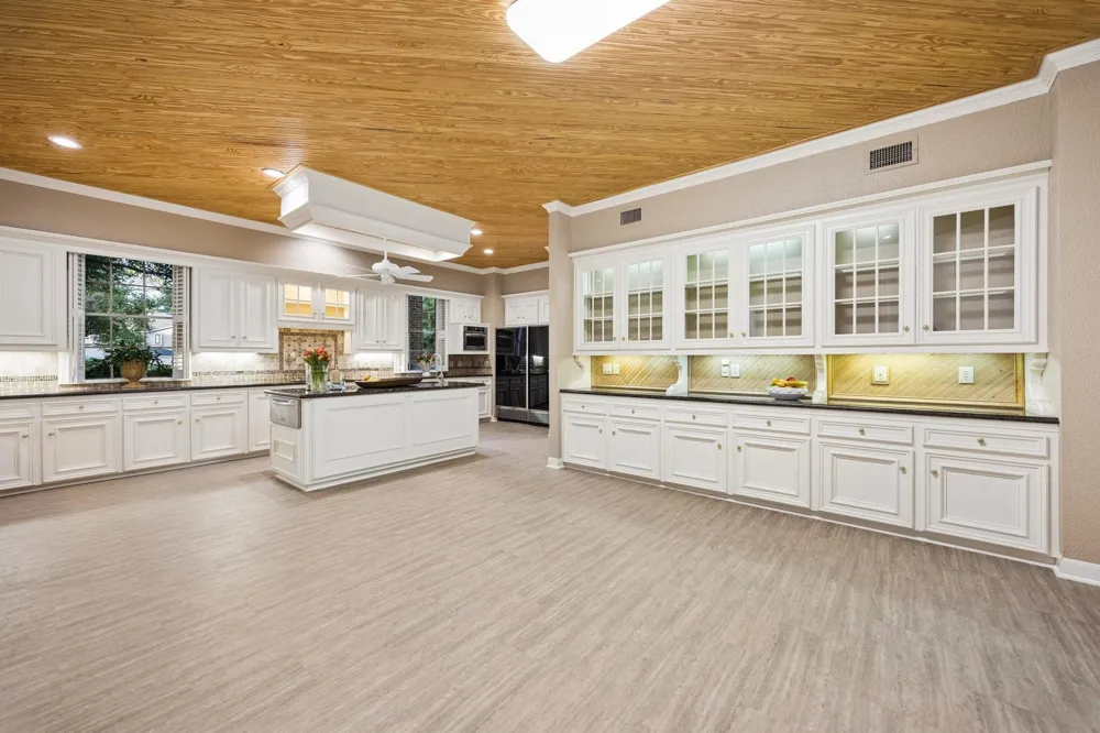 10 Stillforest Street Piney Point Village, TX 77024