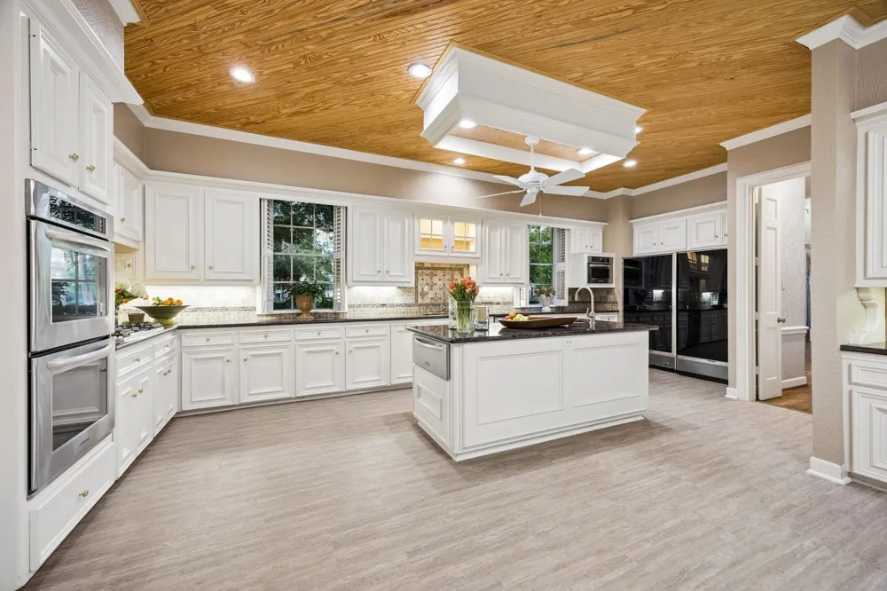 10 Stillforest Street Piney Point Village, TX 77024