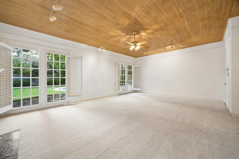 10 Stillforest Street Piney Point Village, TX 77024