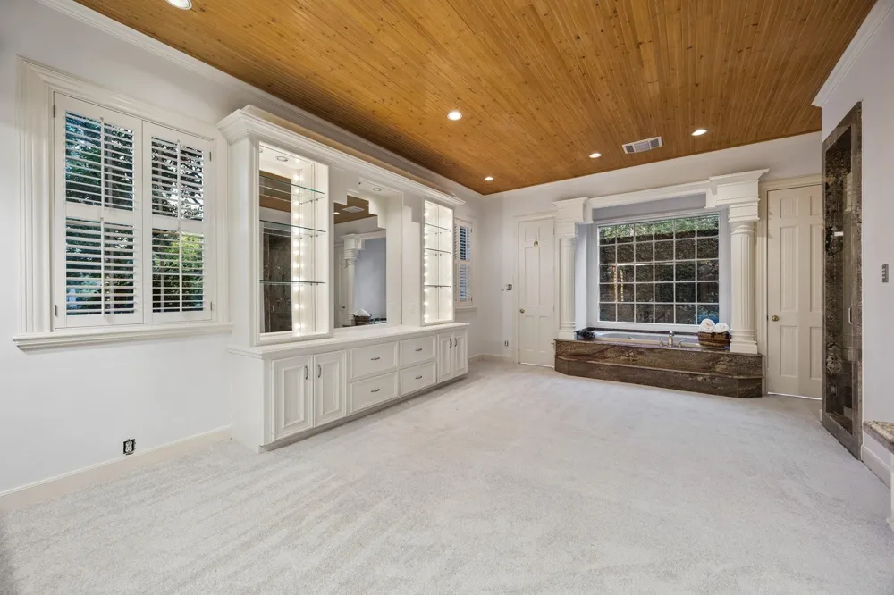 10 Stillforest Street Piney Point Village, TX 77024