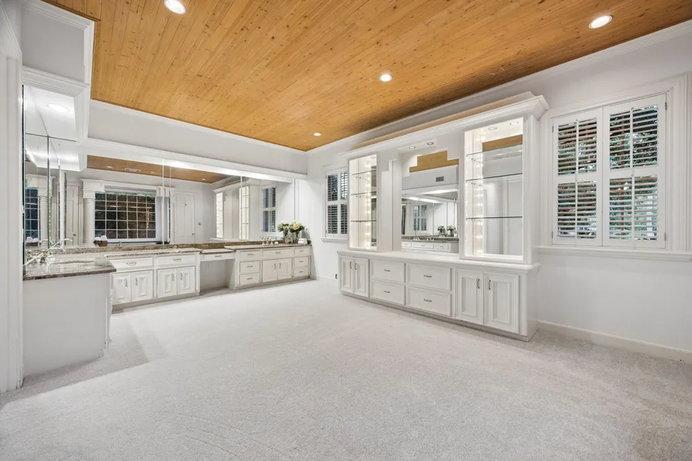 10 Stillforest Street Piney Point Village, TX 77024