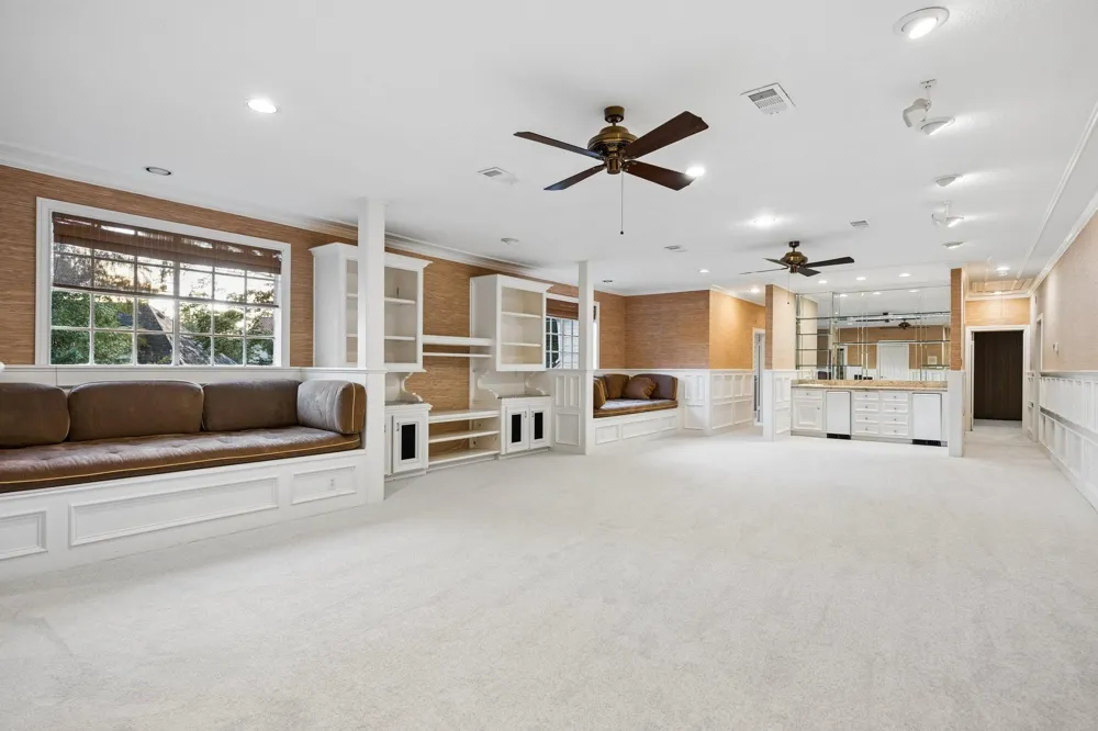 10 Stillforest Street Piney Point Village, TX 77024