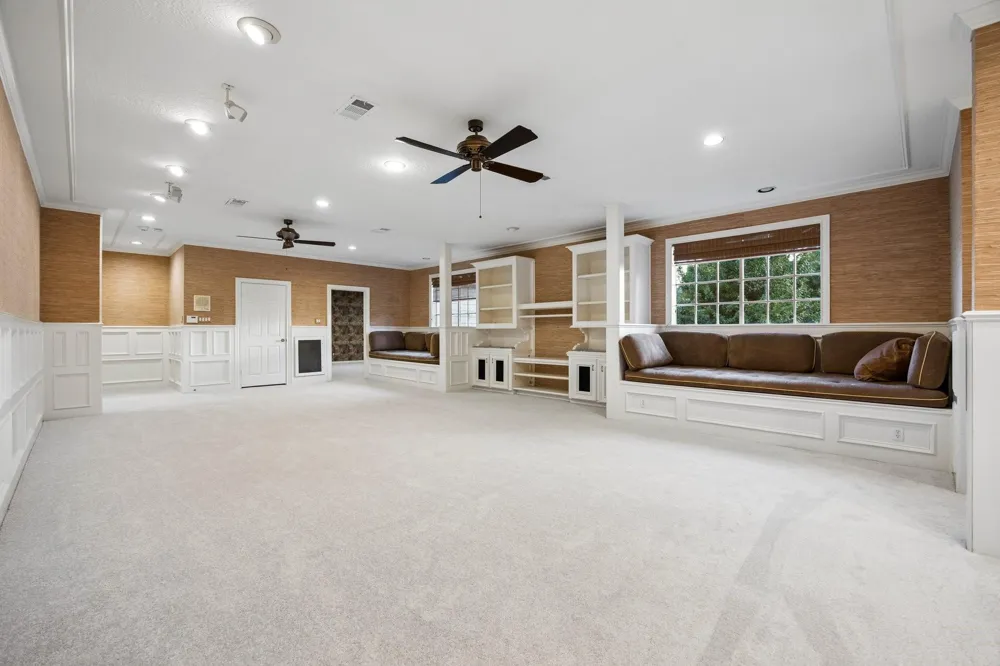10 Stillforest Street Piney Point Village, TX 77024
