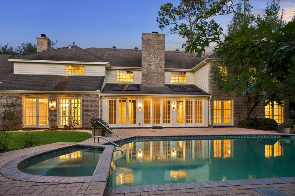 10 Stillforest Street Piney Point Village, TX 77024