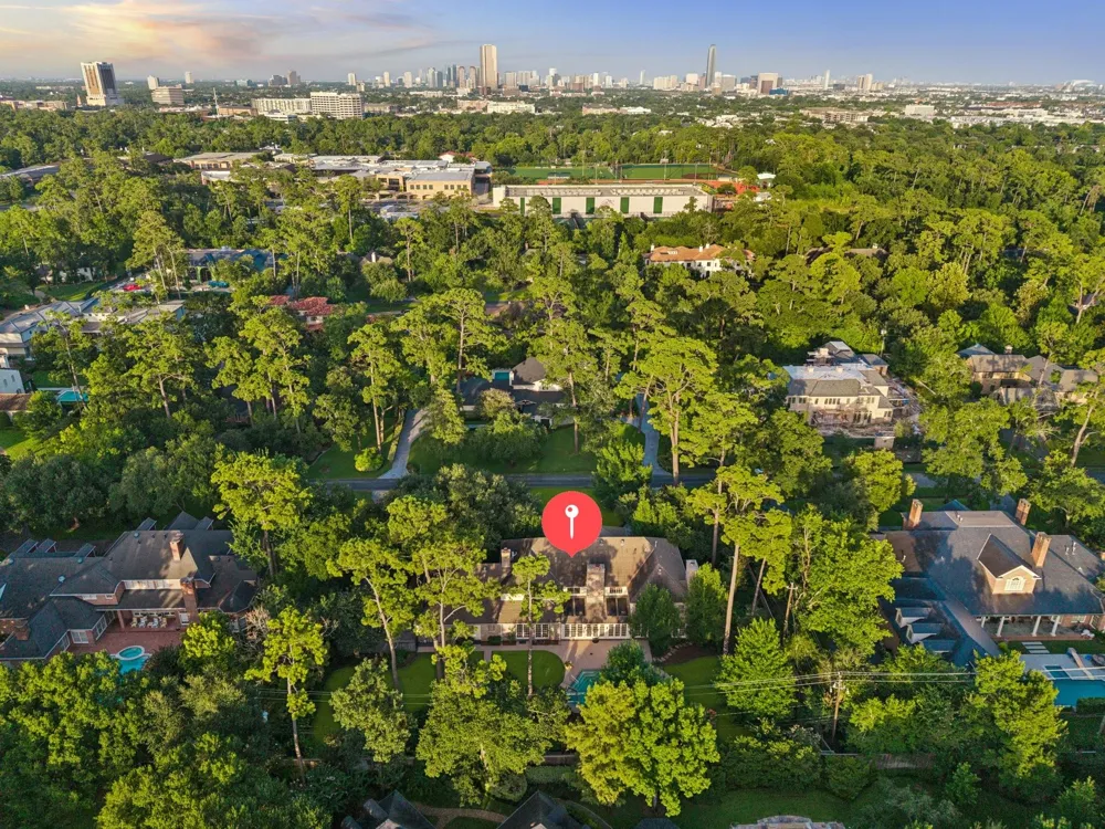 10 Stillforest Street Piney Point Village, TX 77024