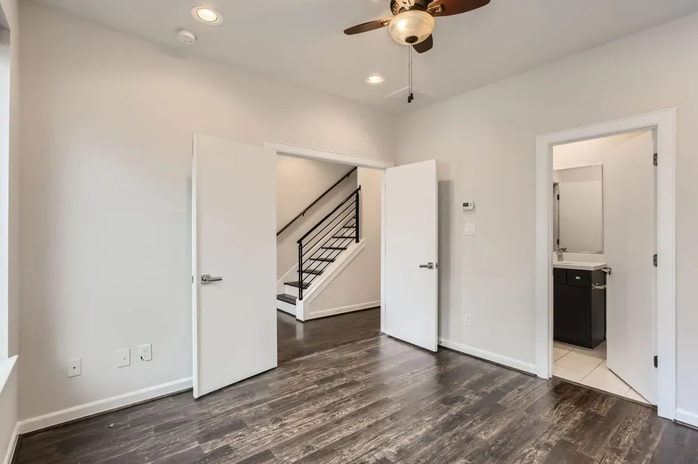 126 Pierce Street Houston, TX 77002