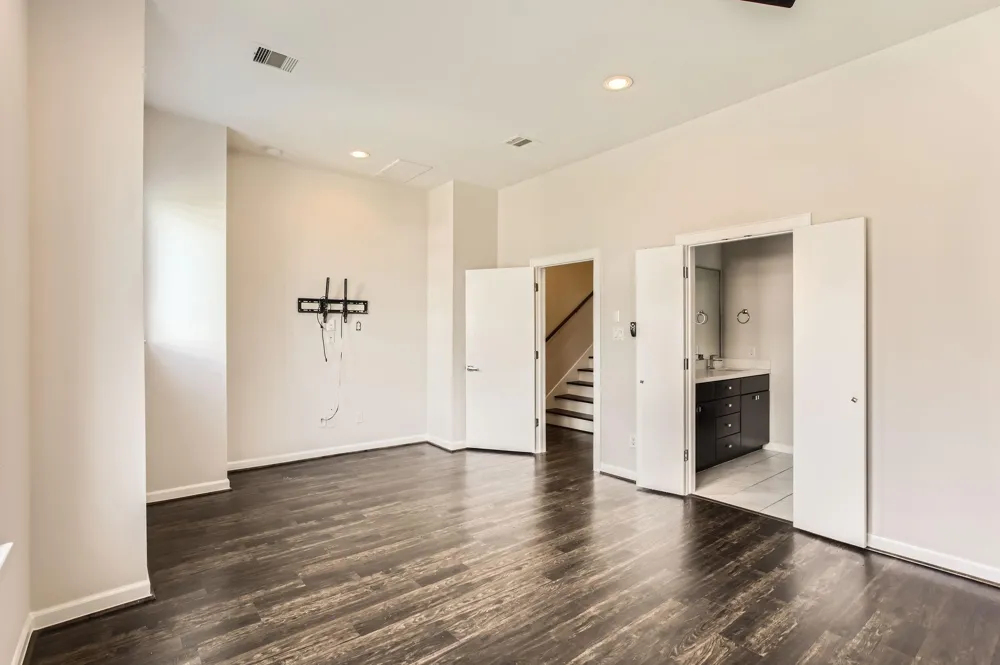 126 Pierce Street Houston, TX 77002