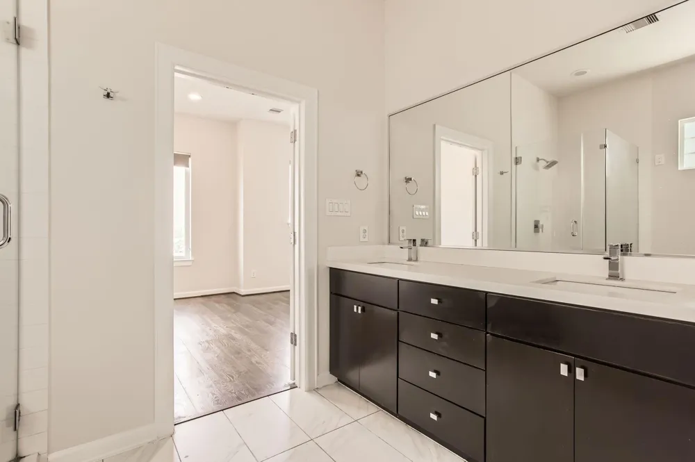 126 Pierce Street Houston, TX 77002