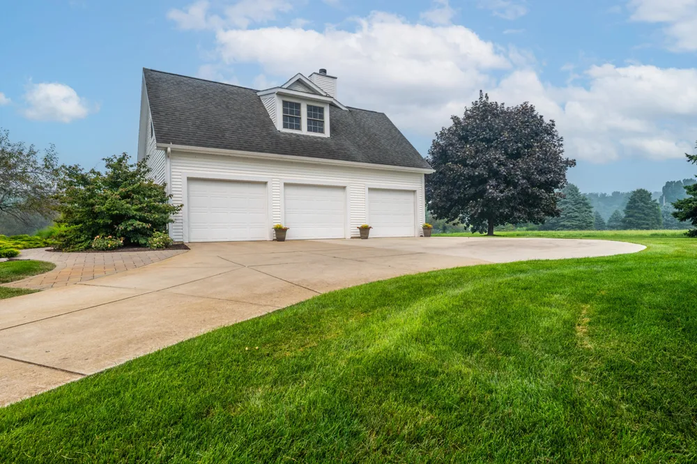 103 Bridle Path Lane Niles, MI 49120