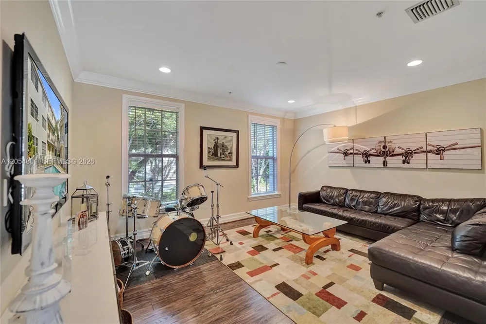 2726 Old Florida Trail Wilton Manors, FL 33334