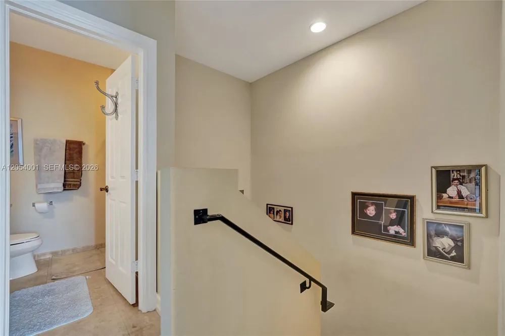 2726 Old Florida Trail Wilton Manors, FL 33334