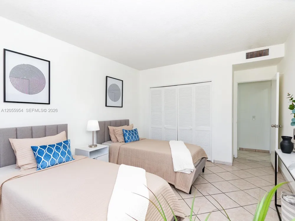 3505 S Ocean Dr #305 Hollywood, FL 33019