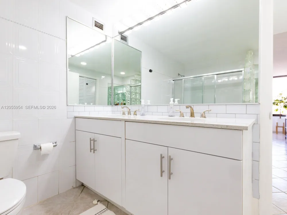 3505 S Ocean Dr #305 Hollywood, FL 33019