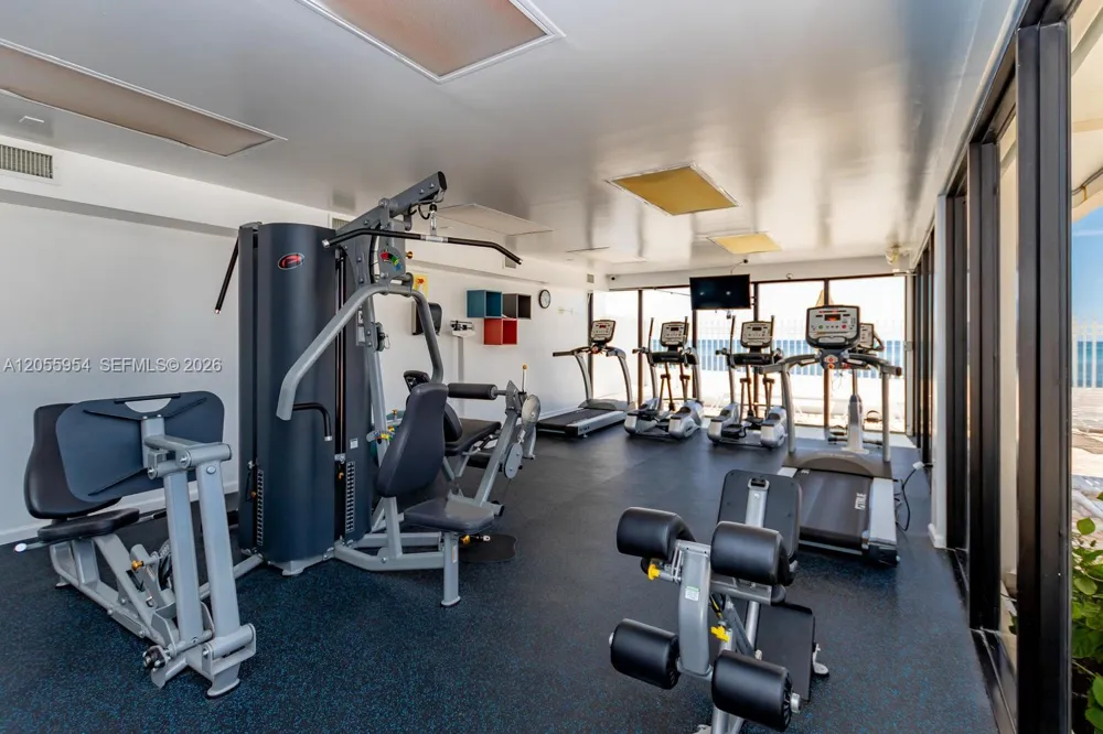 3505 S Ocean Dr #305 Hollywood, FL 33019