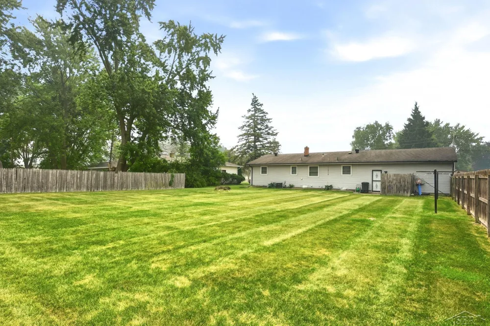 3099 Bertha Drive Buena Vista Charter Township, MI 48601