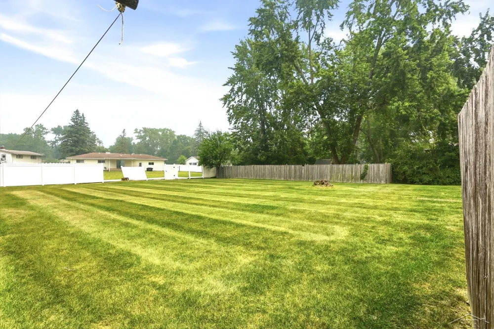 3099 Bertha Drive Buena Vista Charter Township, MI 48601