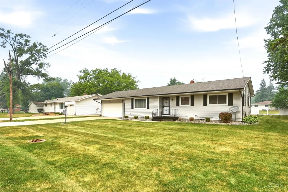 3099 Bertha Drive Buena Vista Charter Township, MI 48601