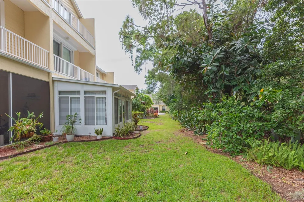 1050 STARKEY ROAD #104 Largo, FL 33771