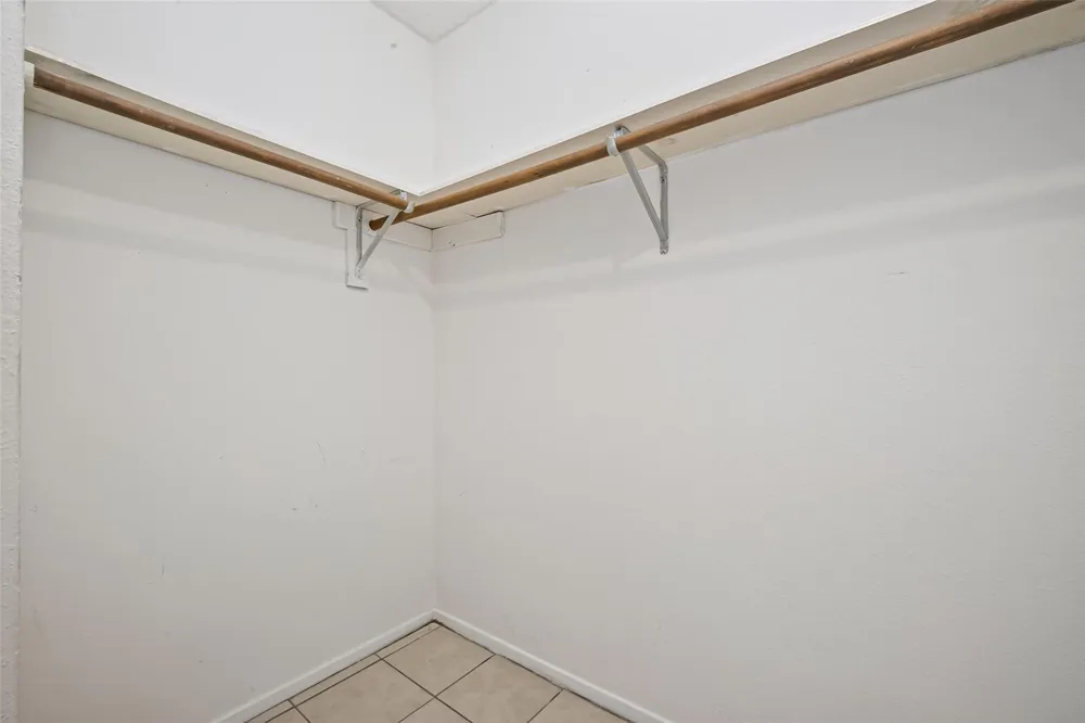 9435 Pagewood Lane Houston, TX 77063
