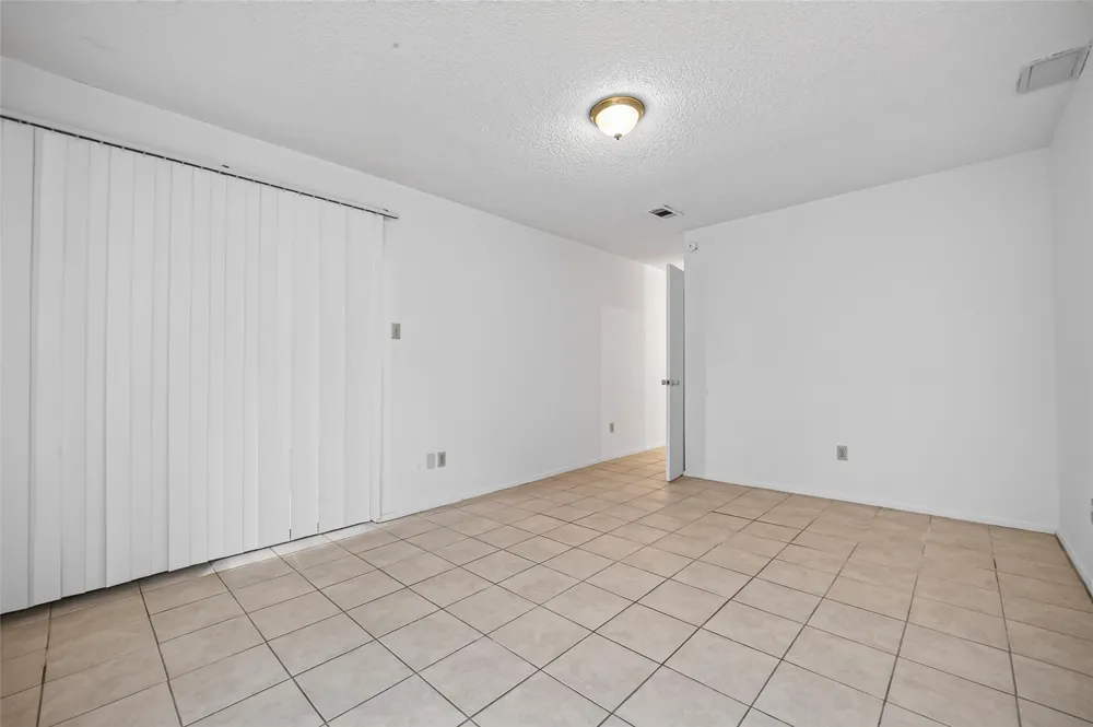 9435 Pagewood Lane Houston, TX 77063