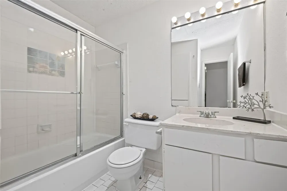 9435 Pagewood Lane Houston, TX 77063
