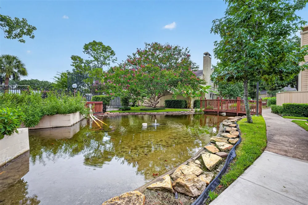 9435 Pagewood Lane Houston, TX 77063