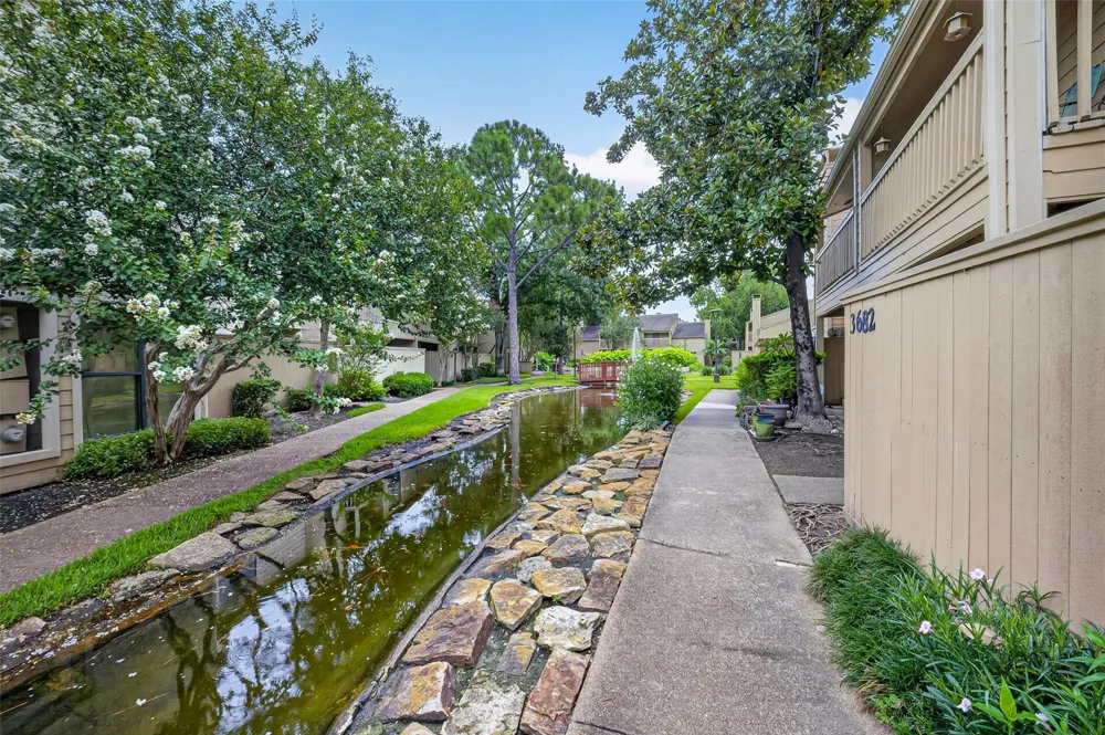 9435 Pagewood Lane Houston, TX 77063