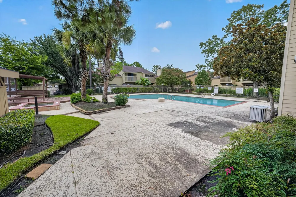 9435 Pagewood Lane Houston, TX 77063
