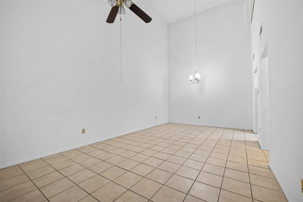 9435 Pagewood Lane Houston, TX 77063
