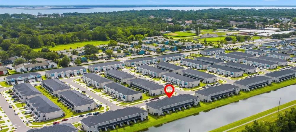 6893 GABLE GROVE AVENUE Jacksonville, FL 32217