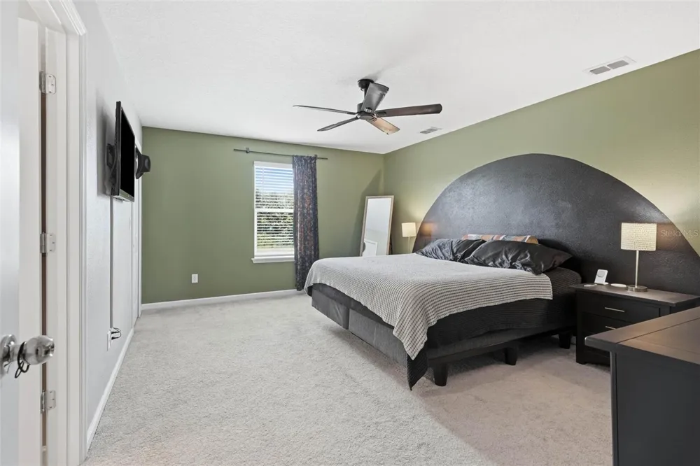 6893 GABLE GROVE AVENUE Jacksonville, FL 32217