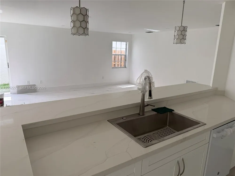13887 SW 103rd Ln Miami, FL 33186