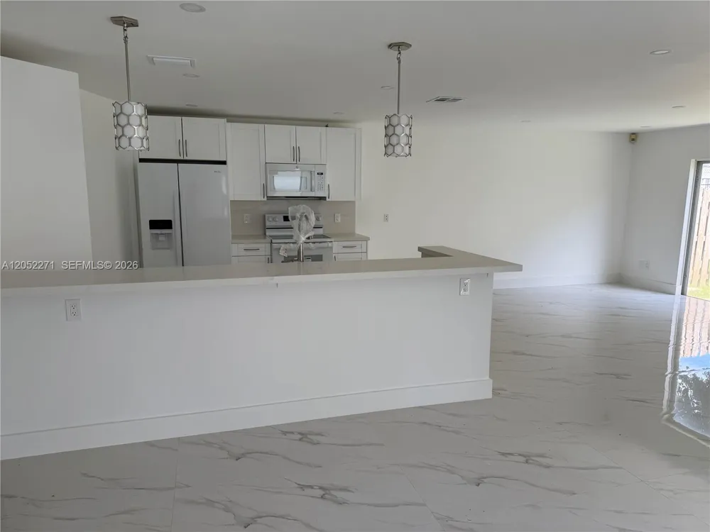 13887 SW 103rd Ln Miami, FL 33186