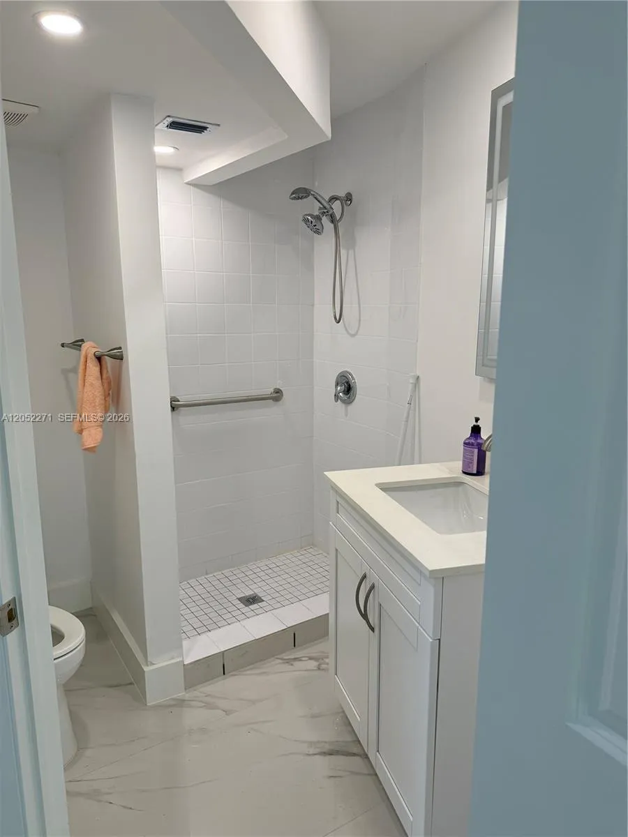 13887 SW 103rd Ln Miami, FL 33186