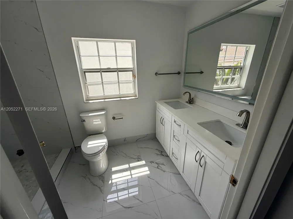 13887 SW 103rd Ln Miami, FL 33186
