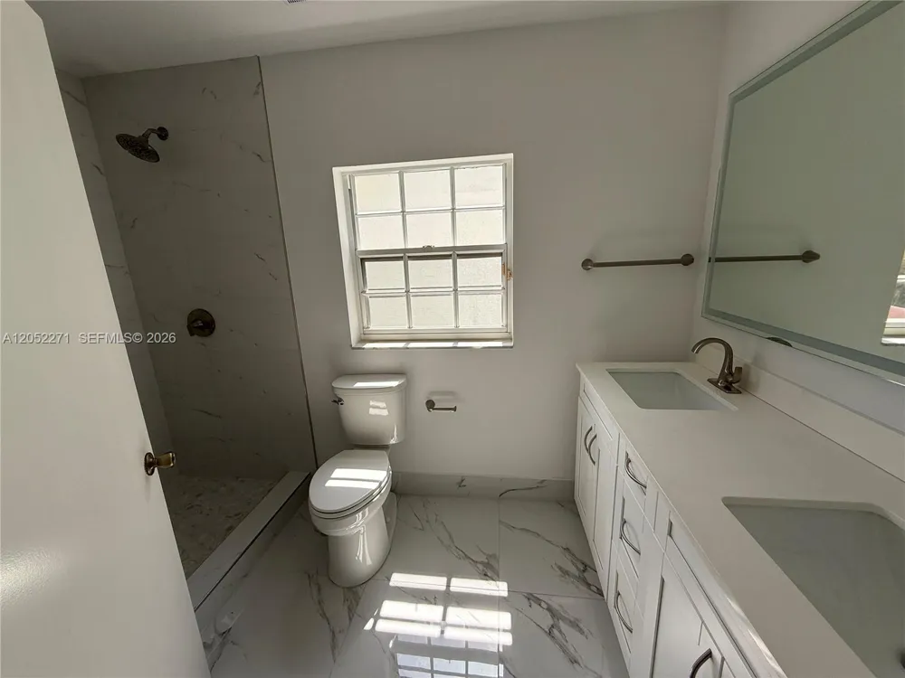 13887 SW 103rd Ln Miami, FL 33186