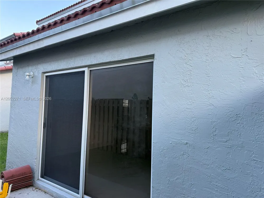 13887 SW 103rd Ln Miami, FL 33186