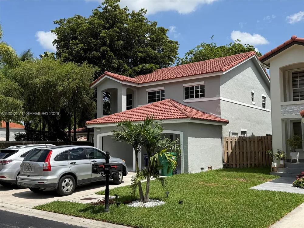 13887 SW 103rd Ln Miami, FL 33186