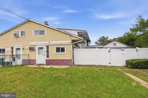 806 SHADELAND AVENUE