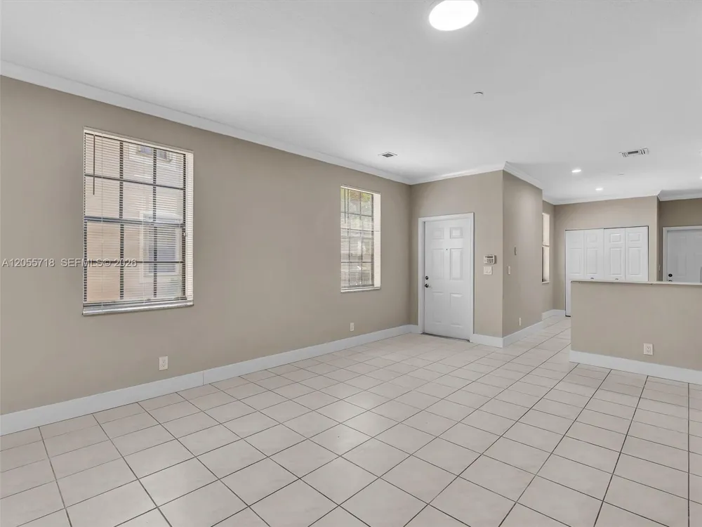 4283 Vineyard Cir #4283 Weston, FL 33332