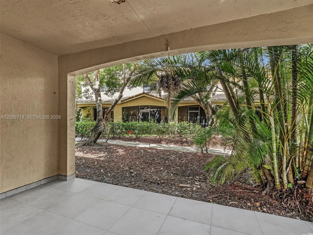 4283 Vineyard Cir #4283 Weston, FL 33332