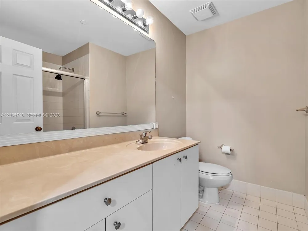 4283 Vineyard Cir #4283 Weston, FL 33332
