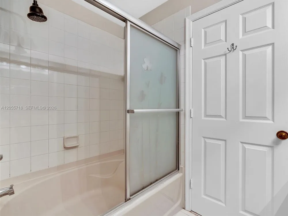4283 Vineyard Cir #4283 Weston, FL 33332